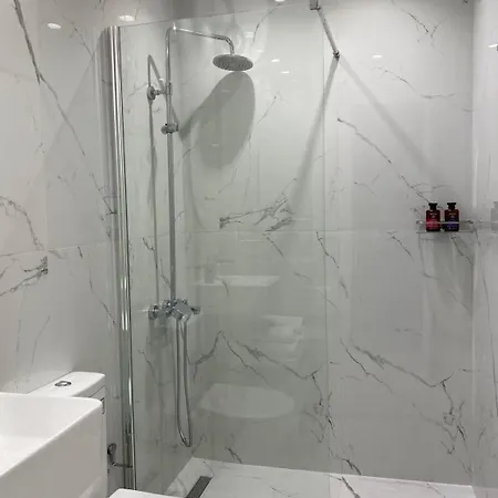 Ouranos Apartman *